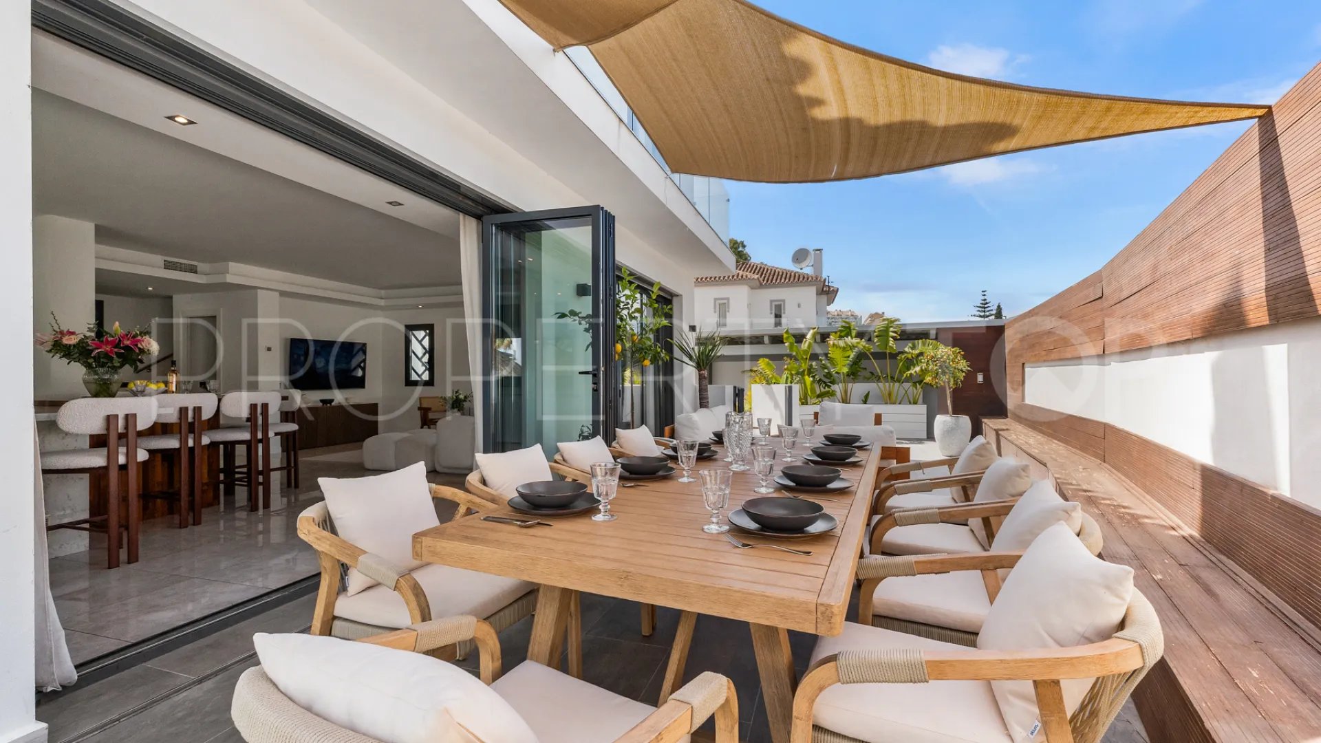 Buy villa in Marbella - Puerto Banus