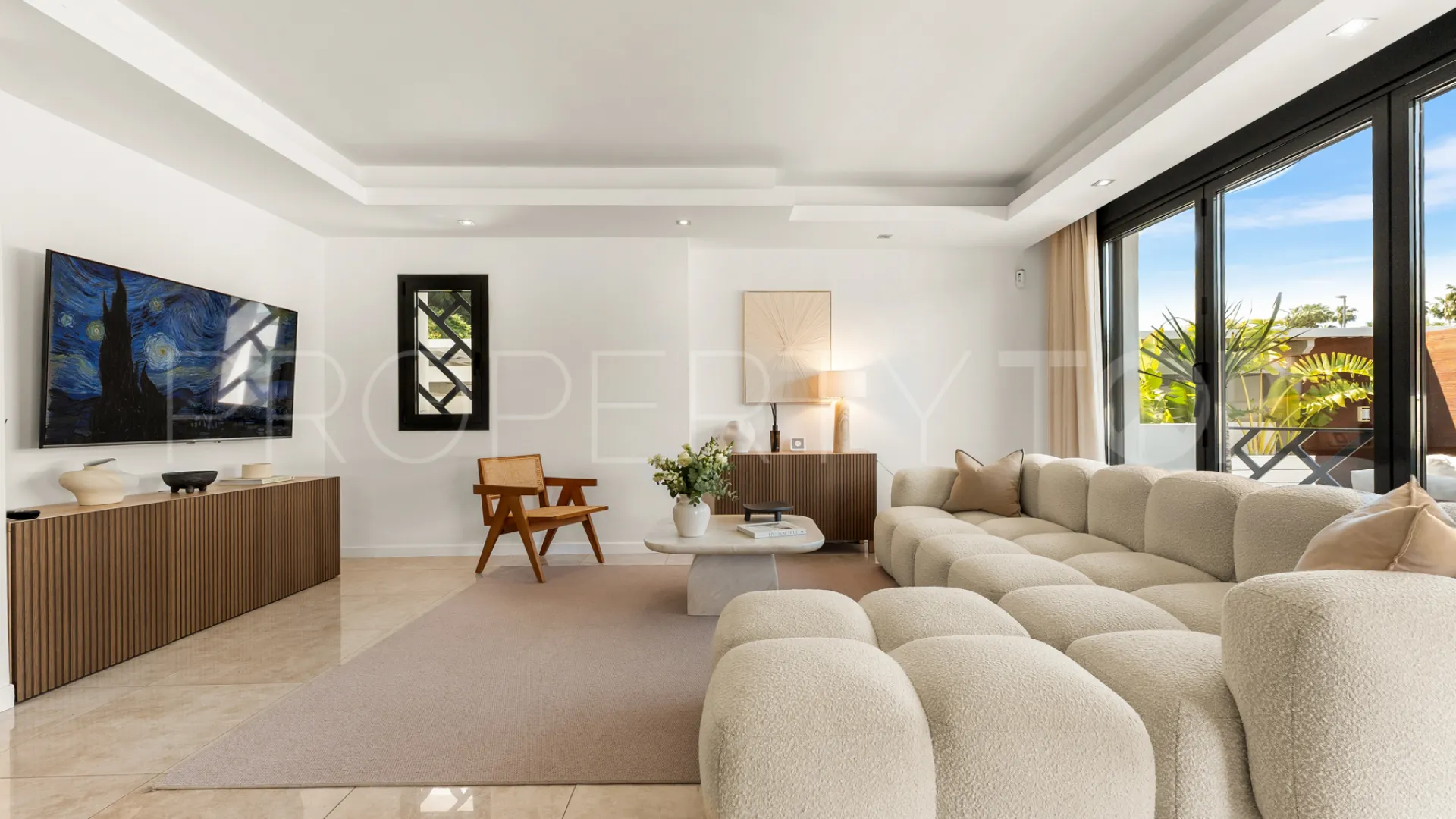 Buy villa in Marbella - Puerto Banus