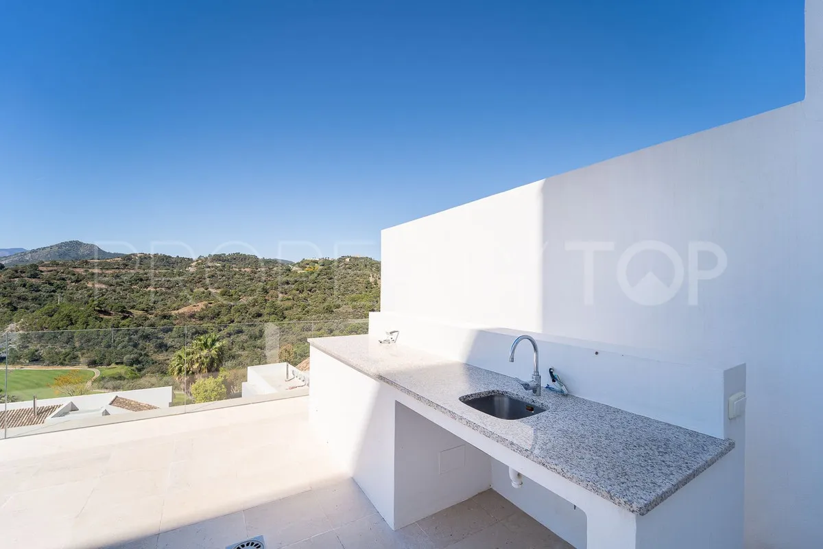 Se vende villa de 6 dormitorios en Los Arqueros