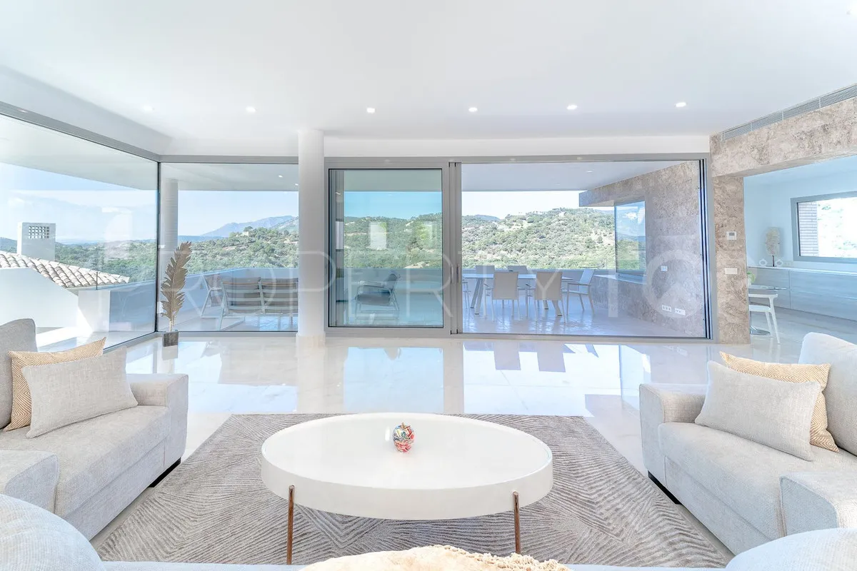Se vende villa de 6 dormitorios en Los Arqueros