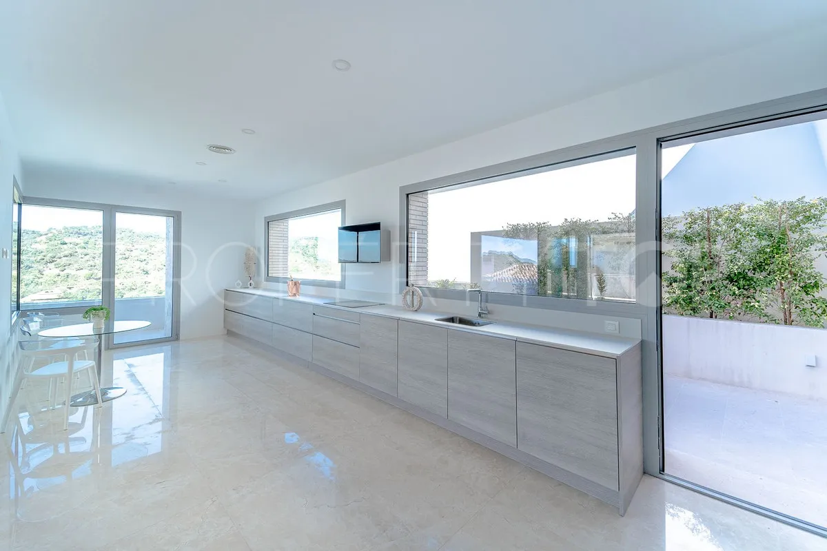Se vende villa de 6 dormitorios en Los Arqueros