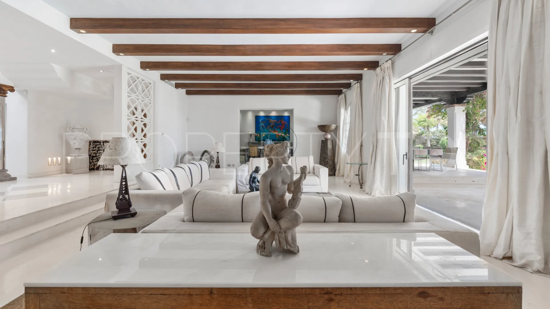 Benamara 8 bedrooms villa for sale