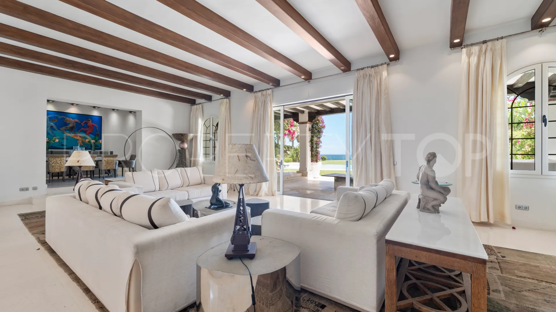 Benamara 8 bedrooms villa for sale