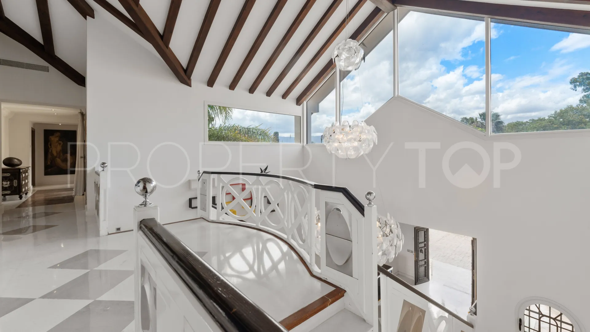 Benamara 8 bedrooms villa for sale