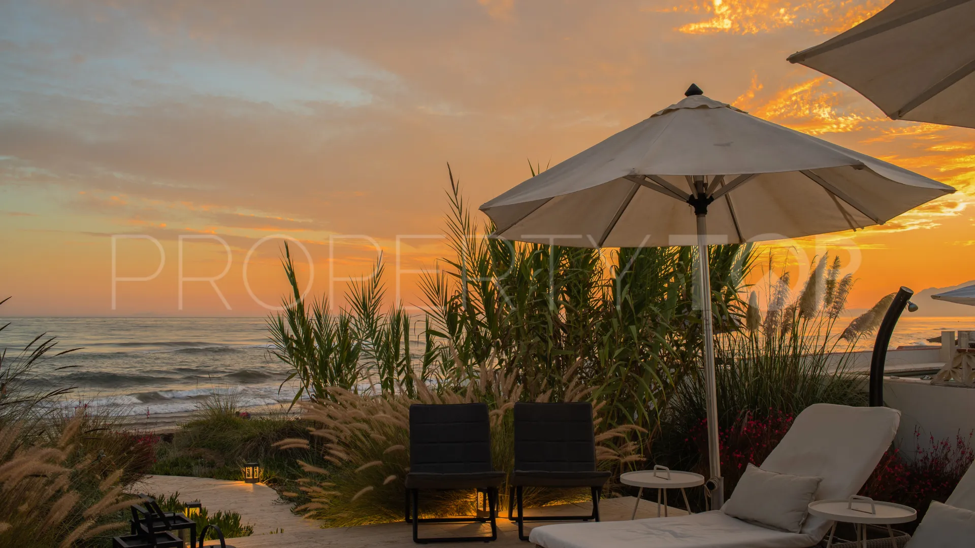 Se vende villa de 6 dormitorios en Marbella Este