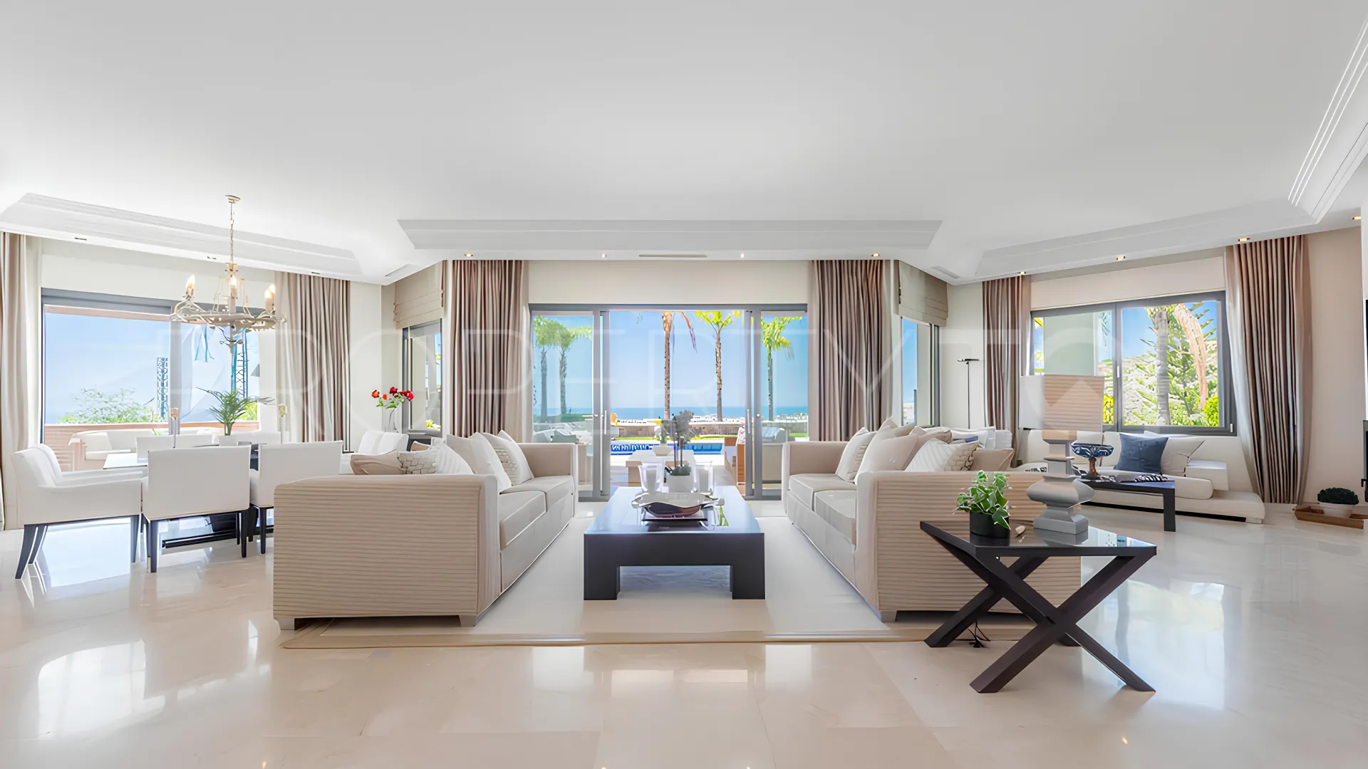 Los Arqueros villa for sale