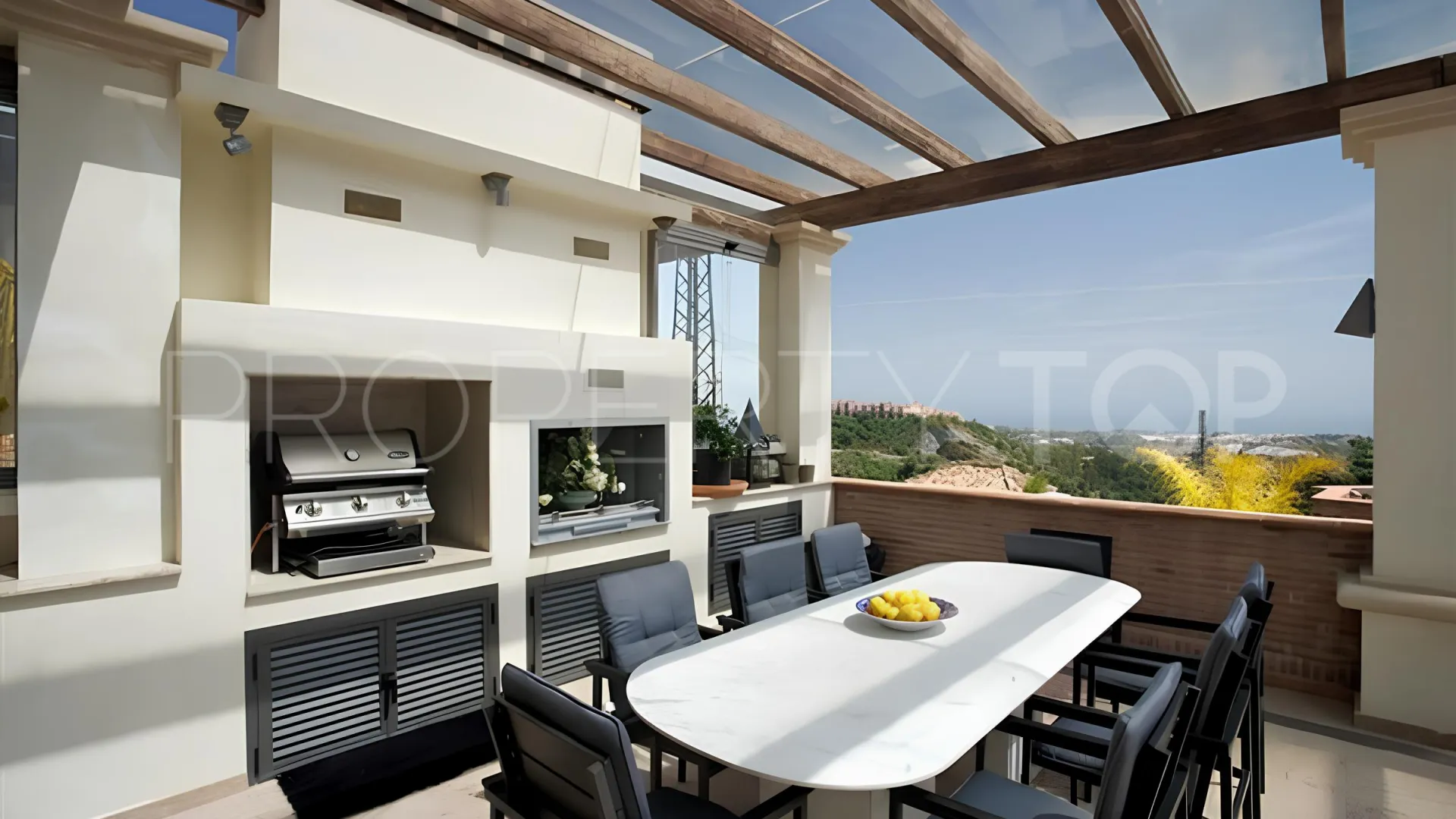 Los Arqueros villa for sale