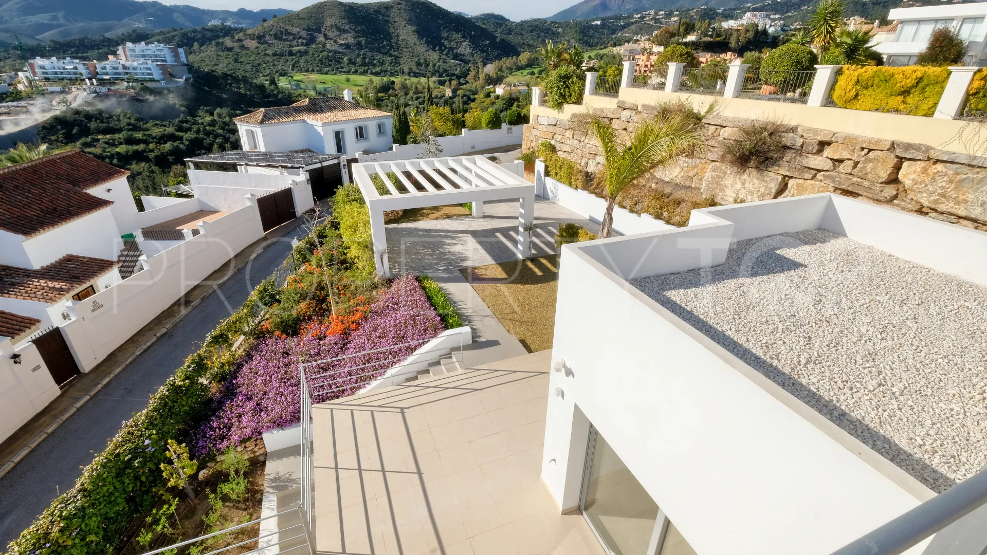 Puerto del Capitan villa for sale