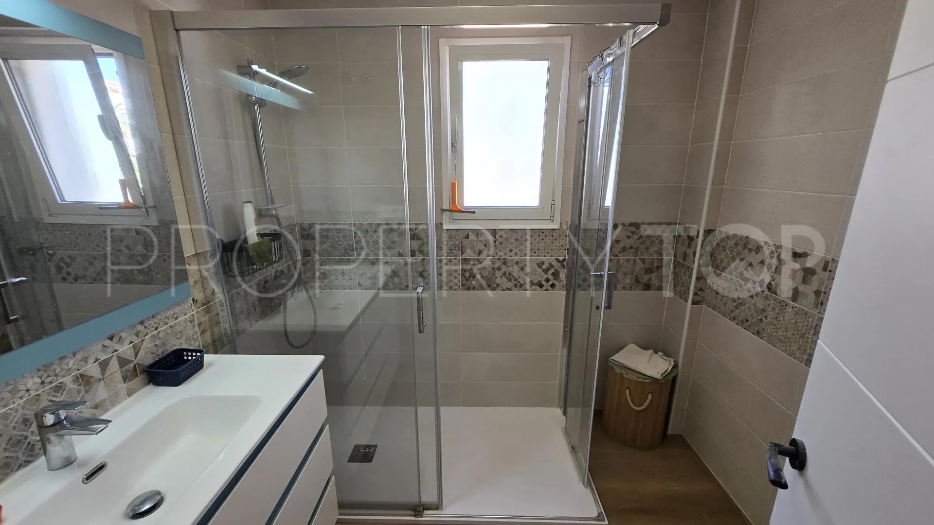 Apartment for sale in Jardines de Sierra Blanca with 1 bedroom