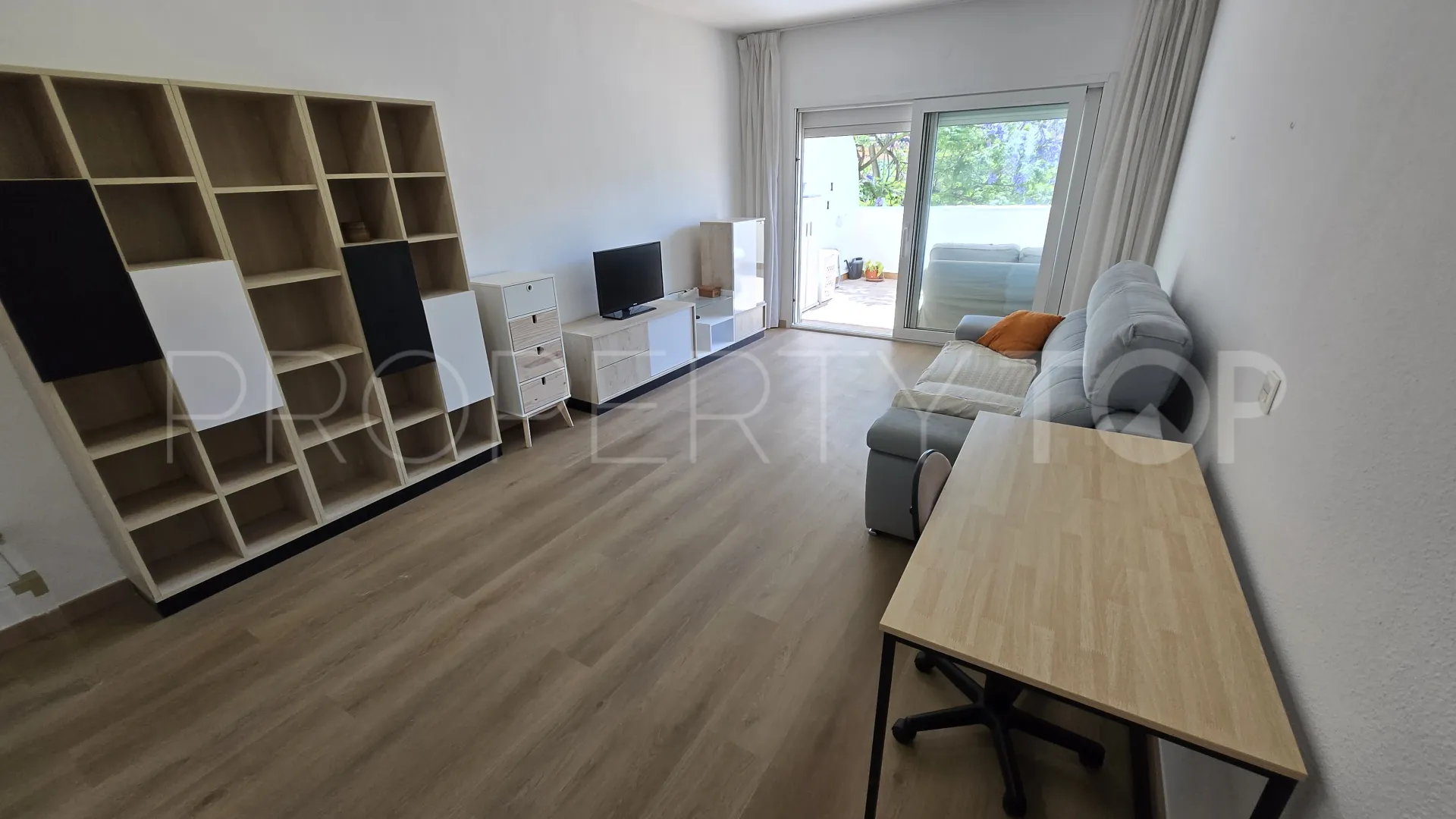 Apartment for sale in Jardines de Sierra Blanca with 1 bedroom