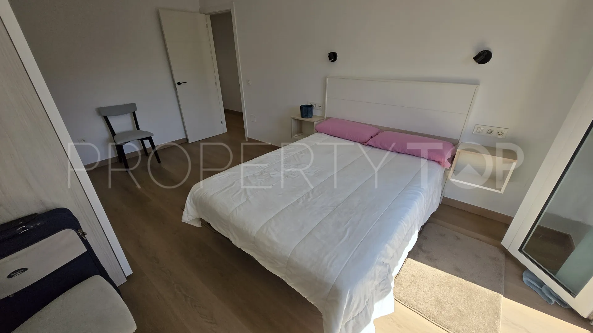 Apartment for sale in Jardines de Sierra Blanca with 1 bedroom