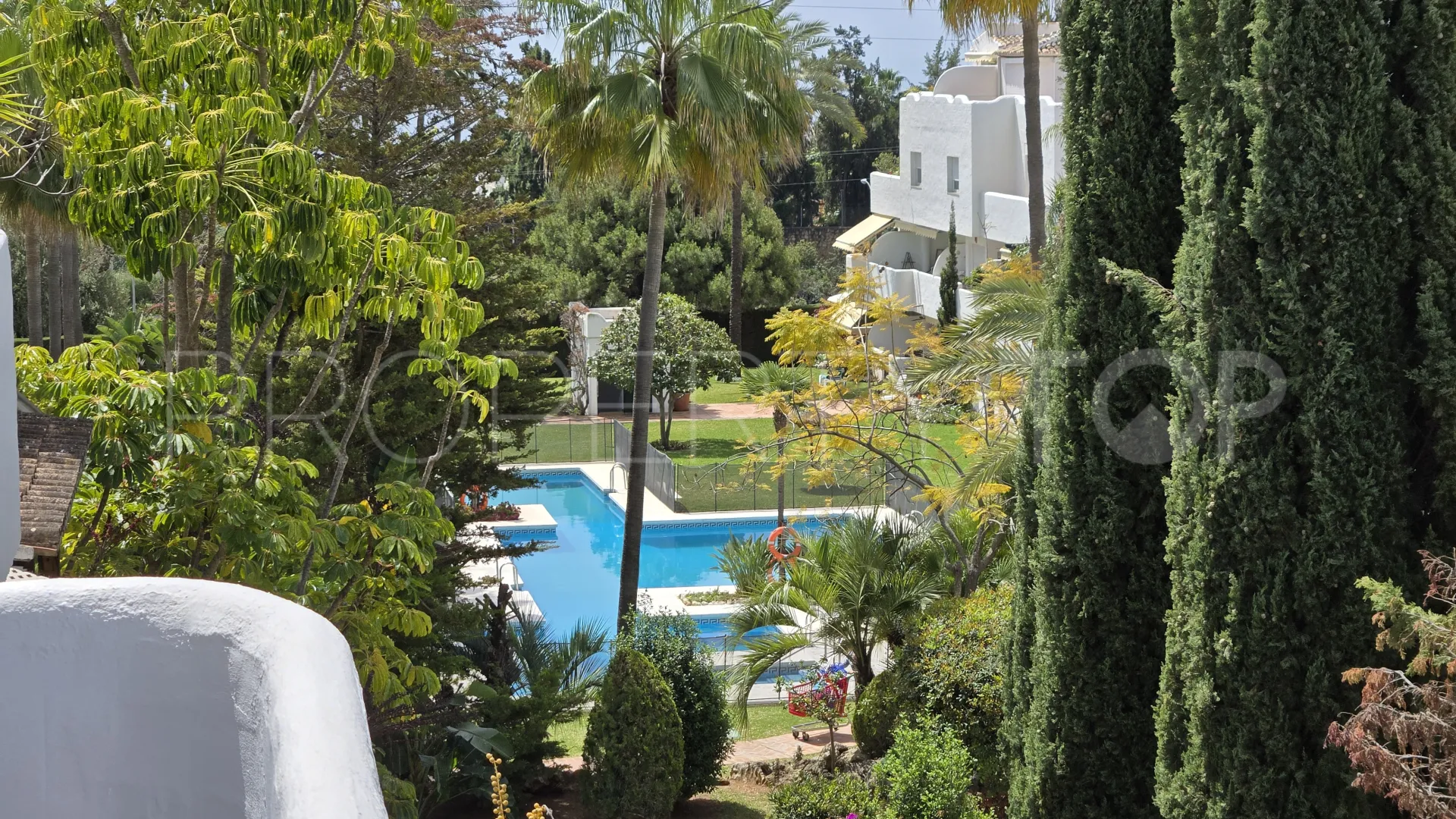 Apartment for sale in Jardines de Sierra Blanca with 1 bedroom