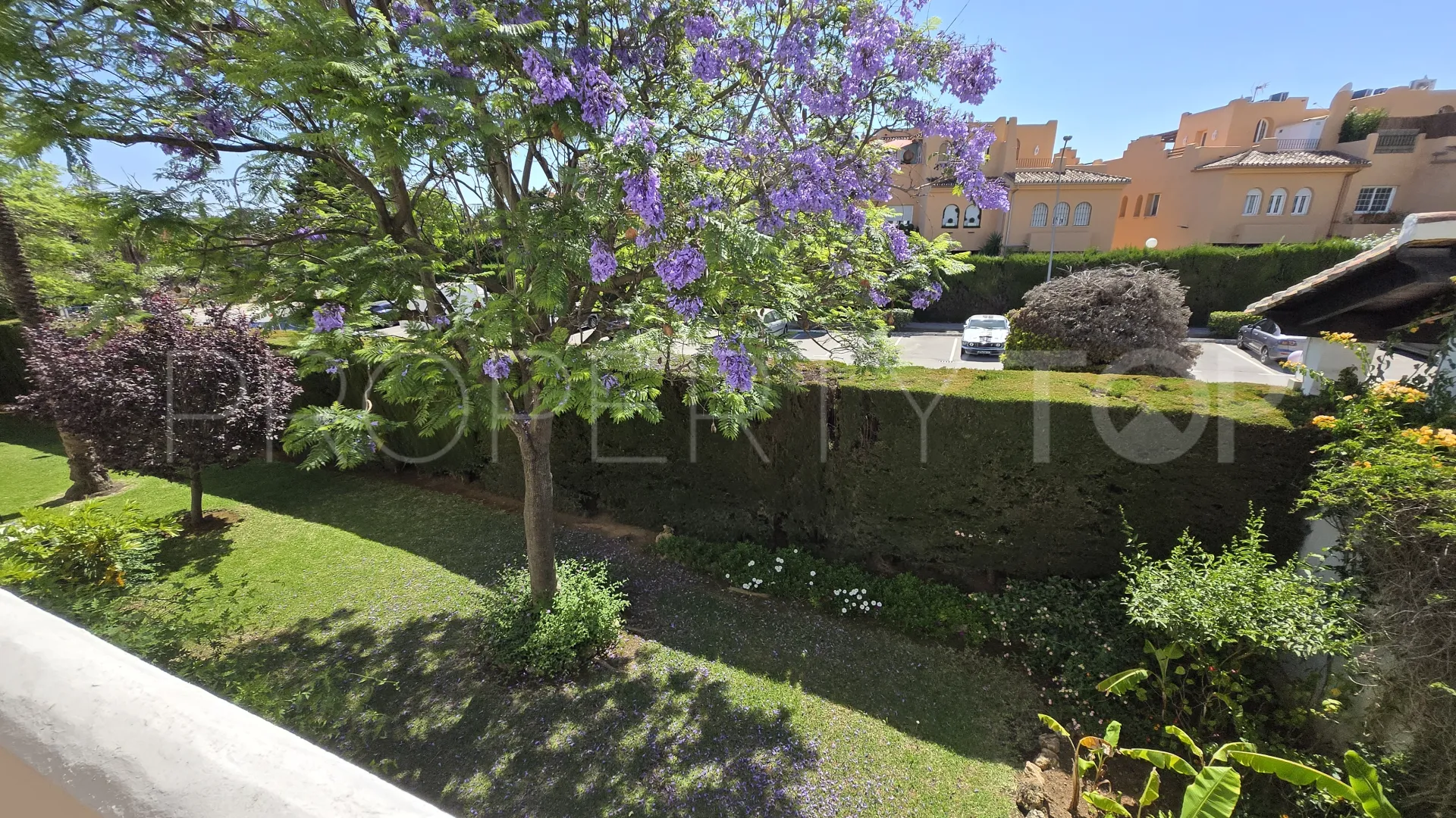 Apartment for sale in Jardines de Sierra Blanca with 1 bedroom