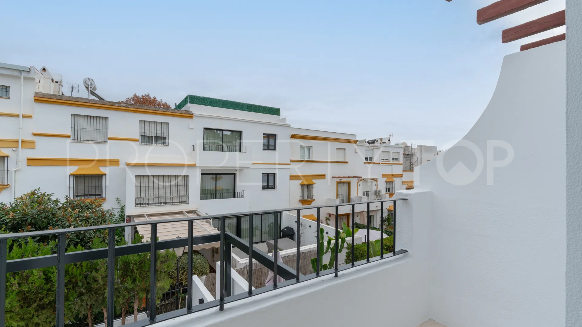 Adosado en venta en Marbellamar de 5 dormitorios