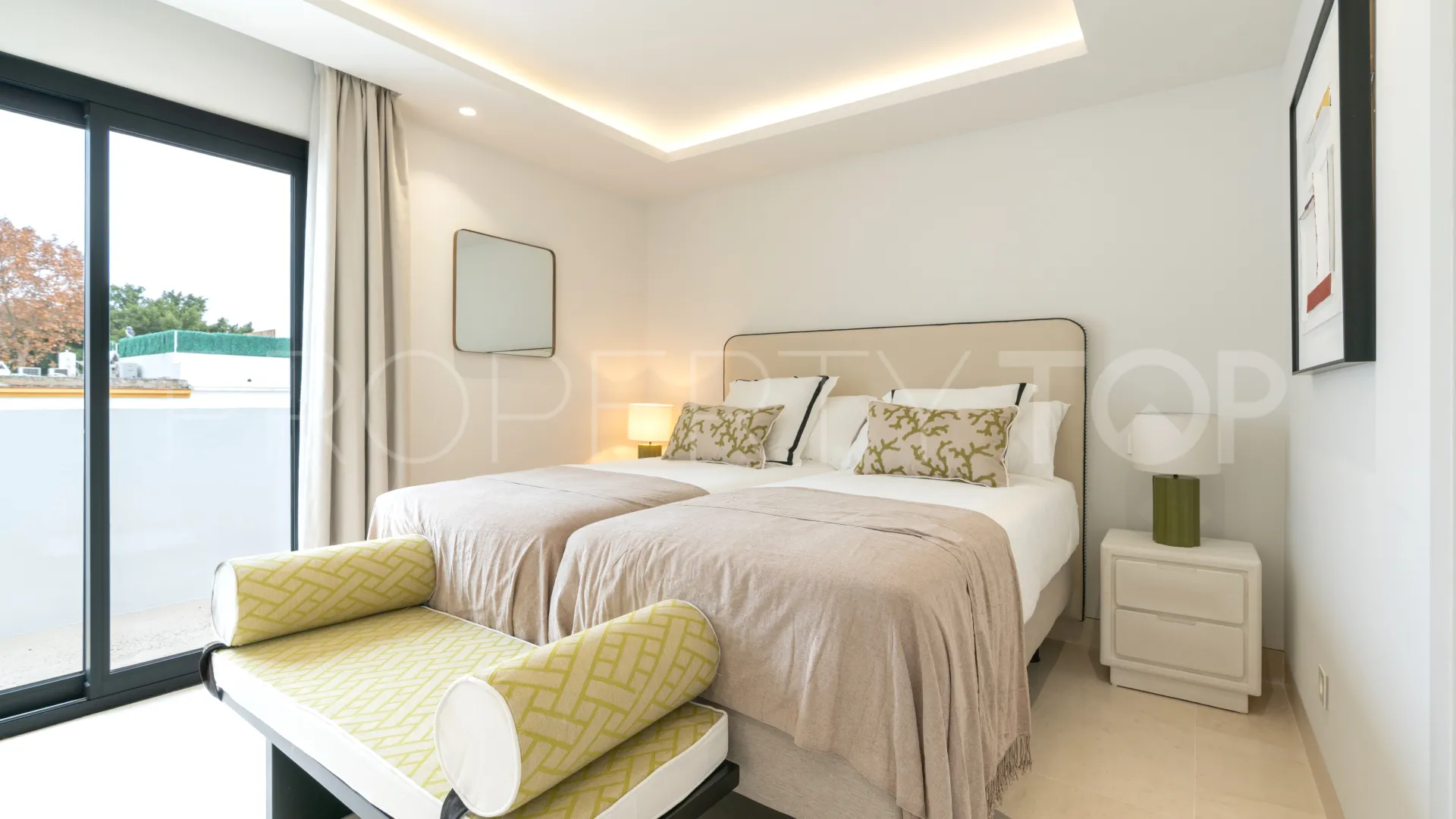 Adosado en venta en Marbellamar de 5 dormitorios