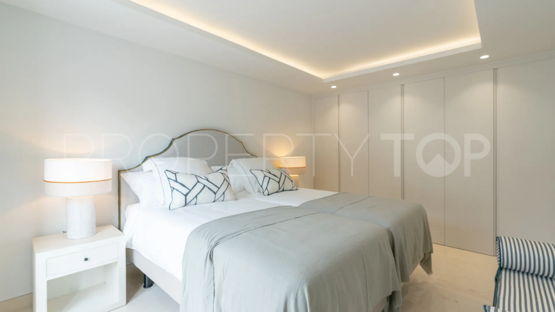Adosado en venta en Marbellamar de 5 dormitorios