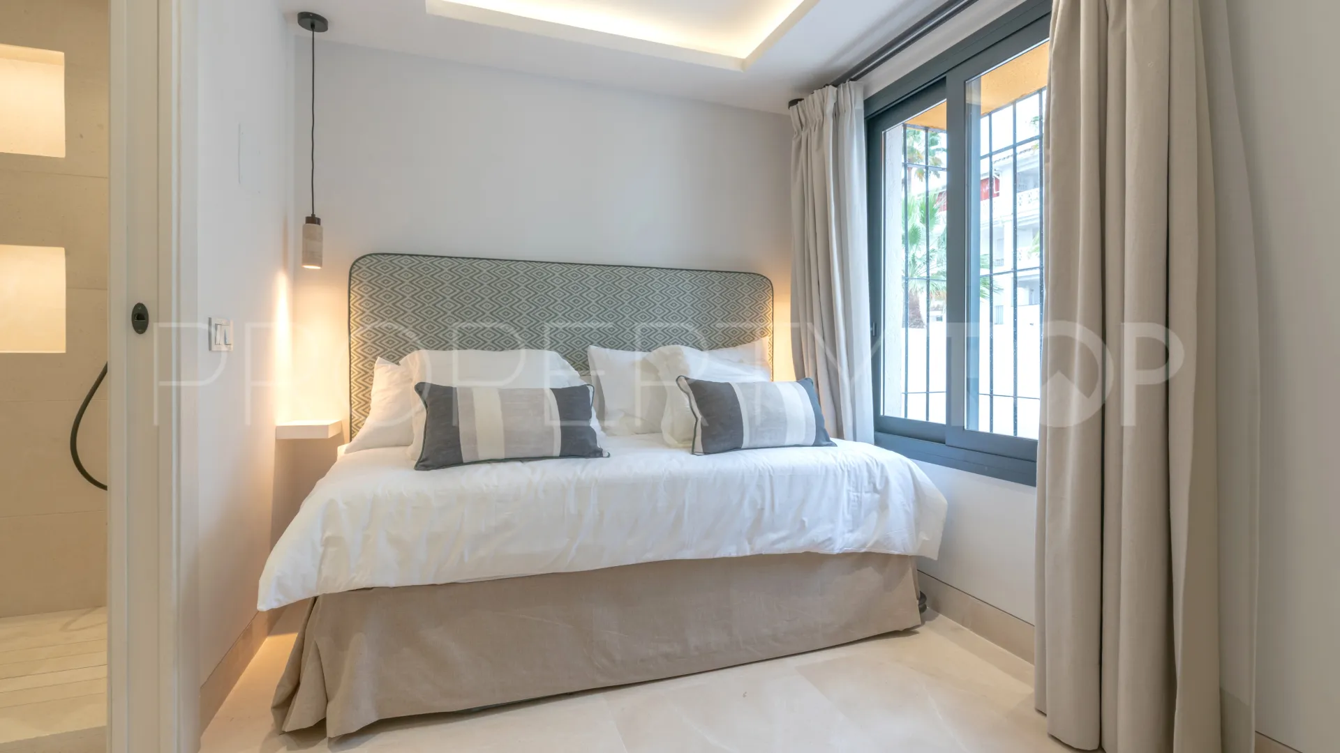 Adosado en venta en Marbellamar de 5 dormitorios