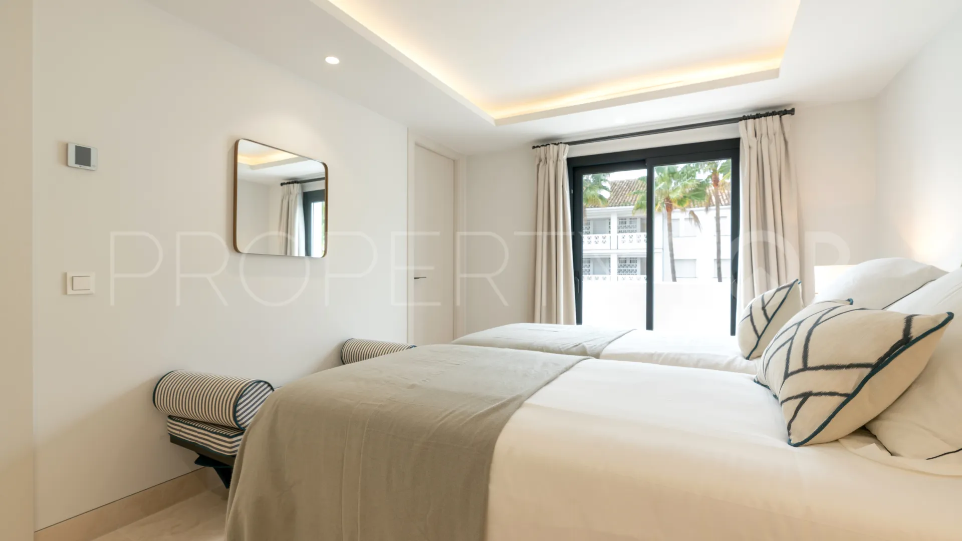 Adosado en venta en Marbellamar de 5 dormitorios