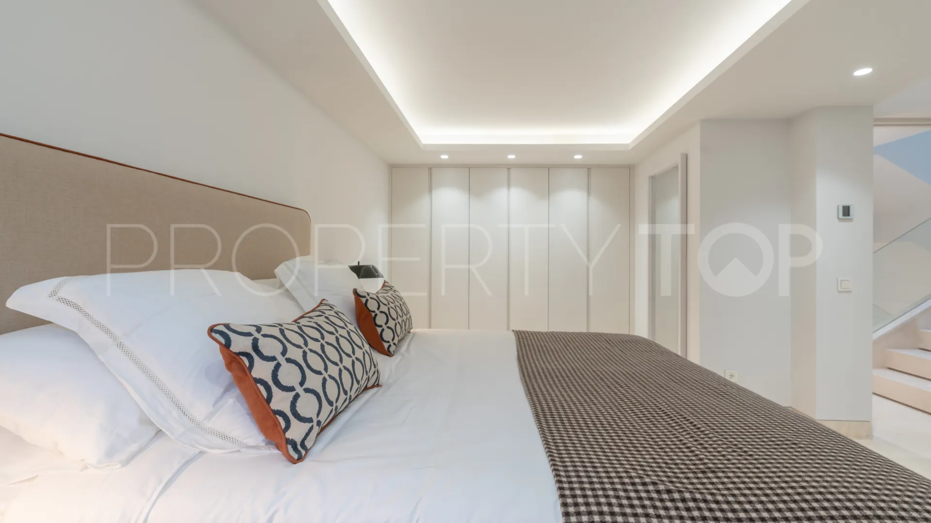 Adosado en venta en Marbellamar de 5 dormitorios