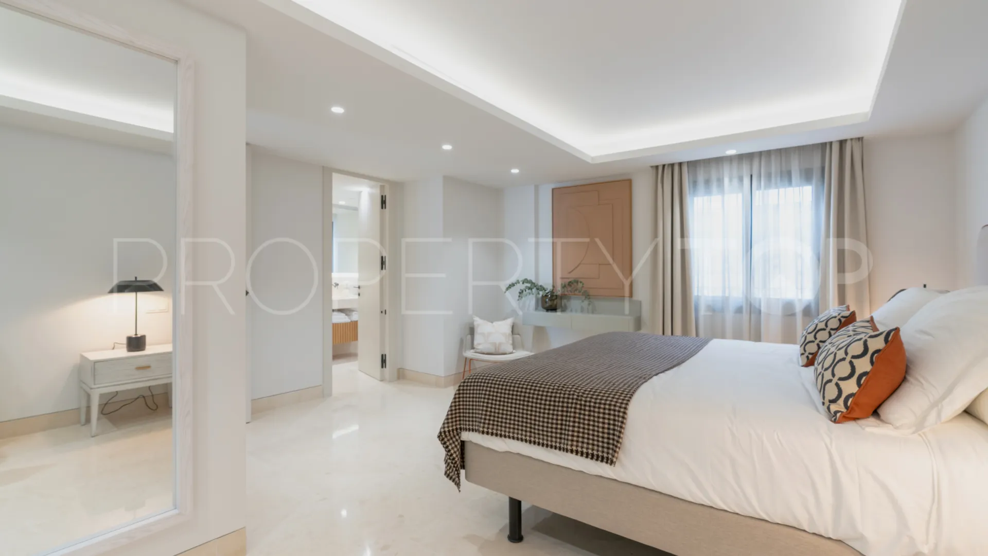 Adosado en venta en Marbellamar de 5 dormitorios