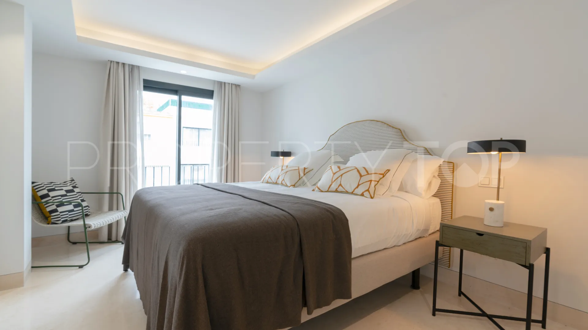 Adosado en venta en Marbellamar de 5 dormitorios