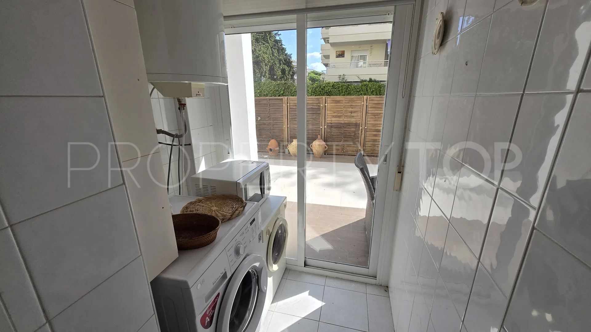 For sale ground floor apartment in Costa Nagüeles I