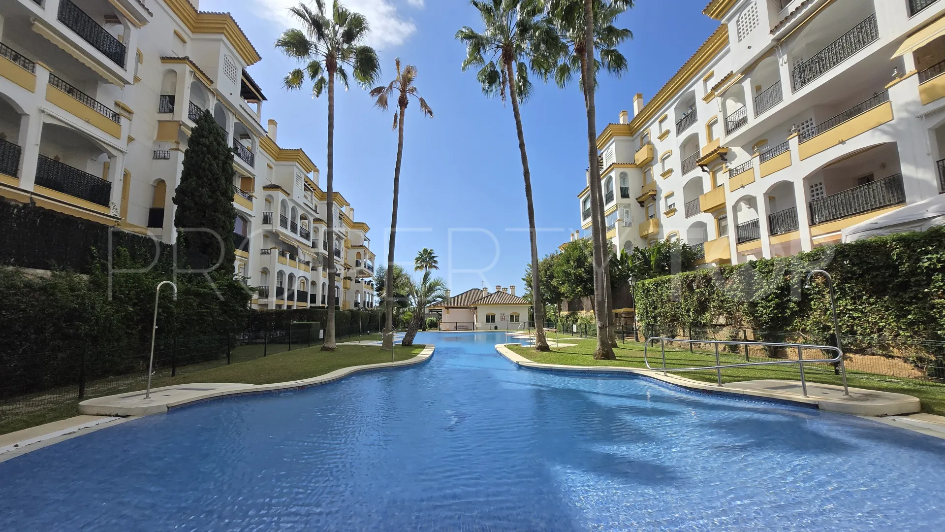 For sale ground floor apartment in Costa Nagüeles I