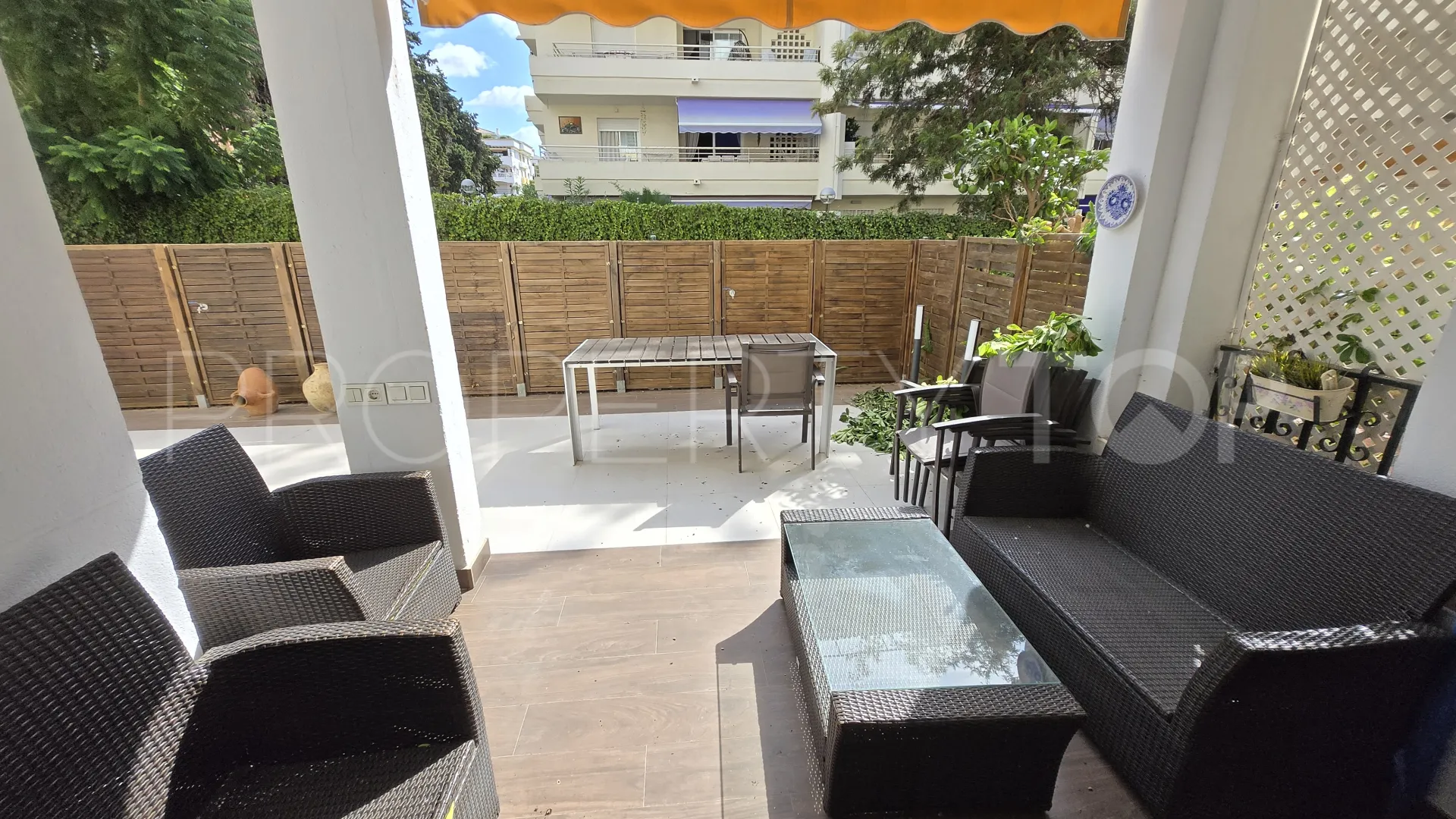 For sale ground floor apartment in Costa Nagüeles I
