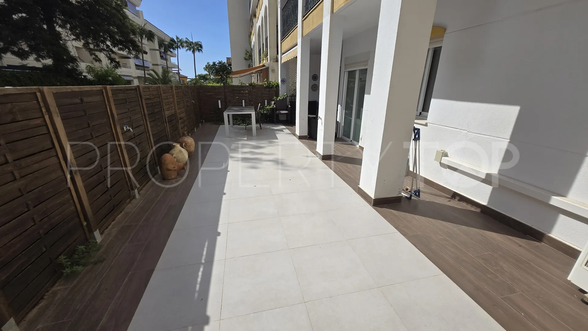 For sale ground floor apartment in Costa Nagüeles I