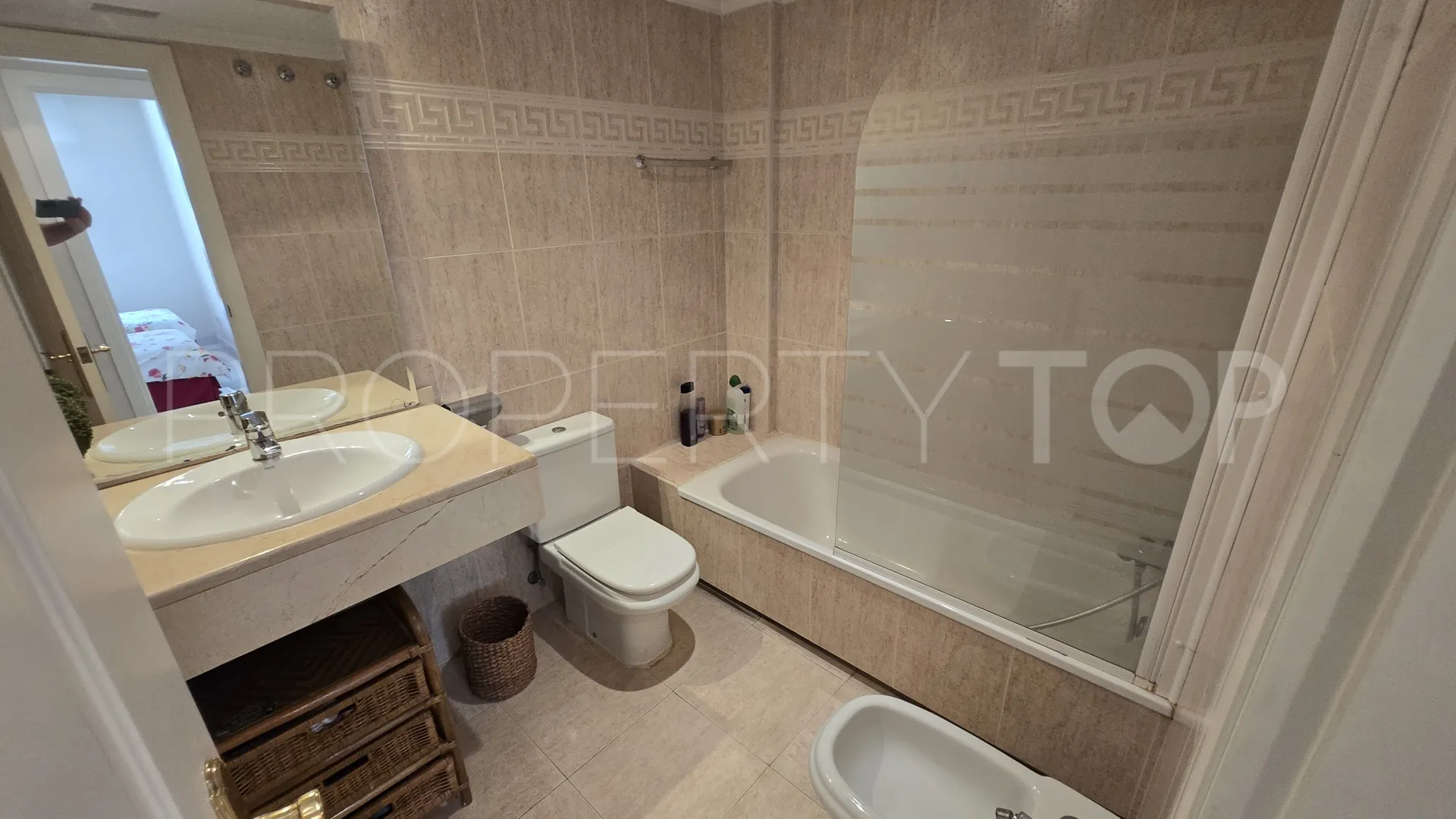 For sale ground floor apartment in Costa Nagüeles I