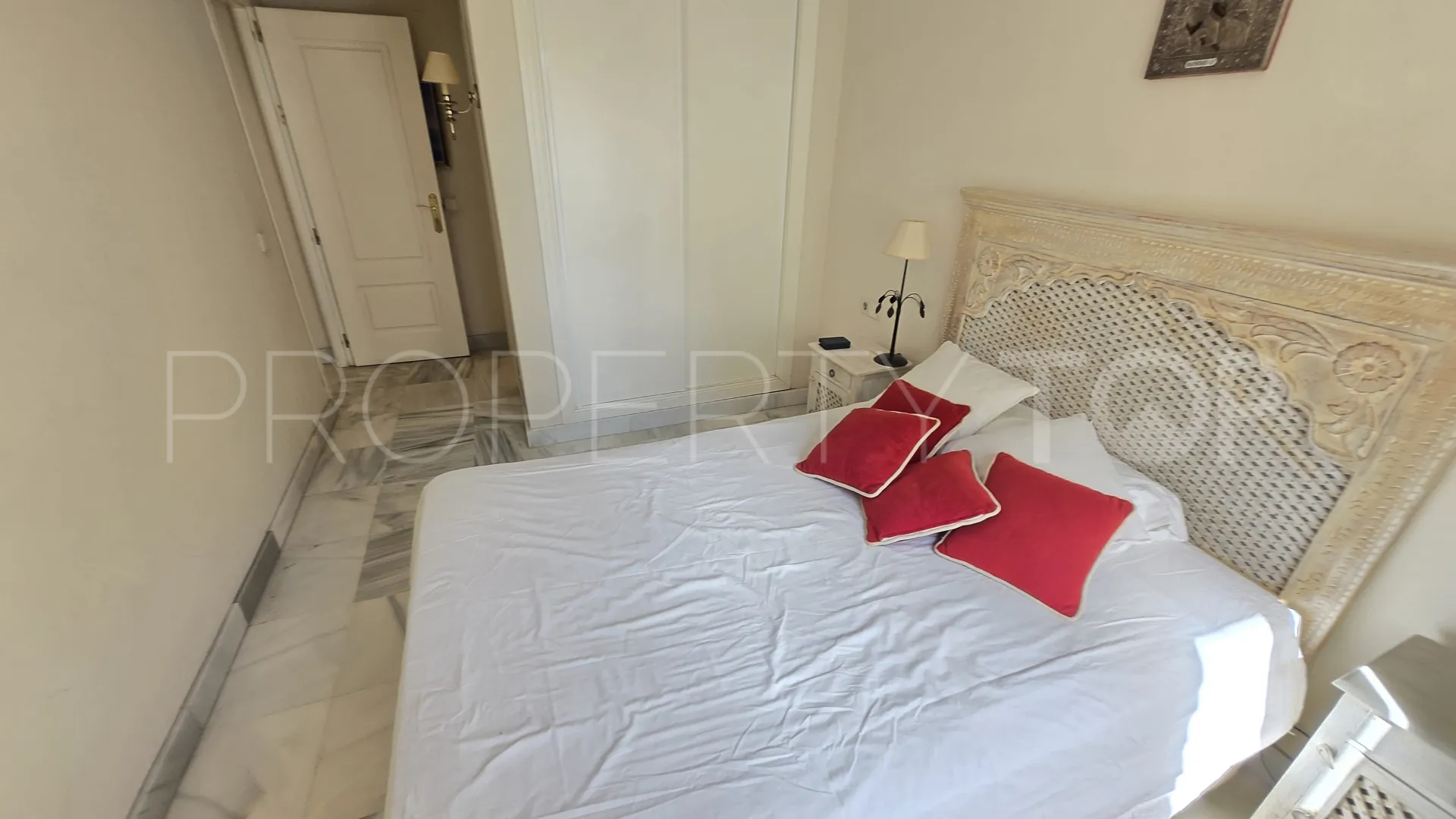 For sale ground floor apartment in Costa Nagüeles I