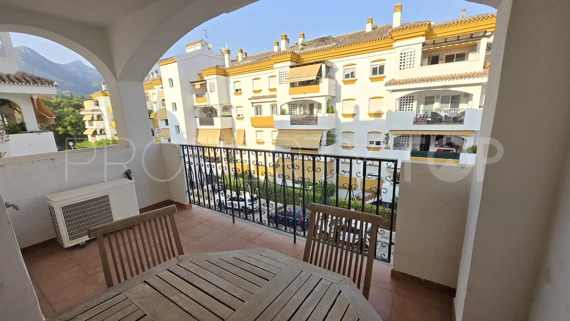 Apartamento en venta en Los Pinos de Nagüeles con 1 dormitorio