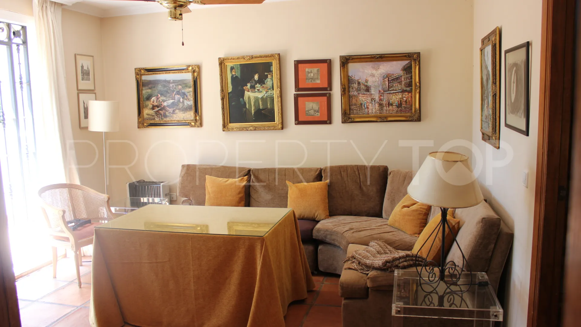Town house with 4 bedrooms for sale in Marbella Golden Mile