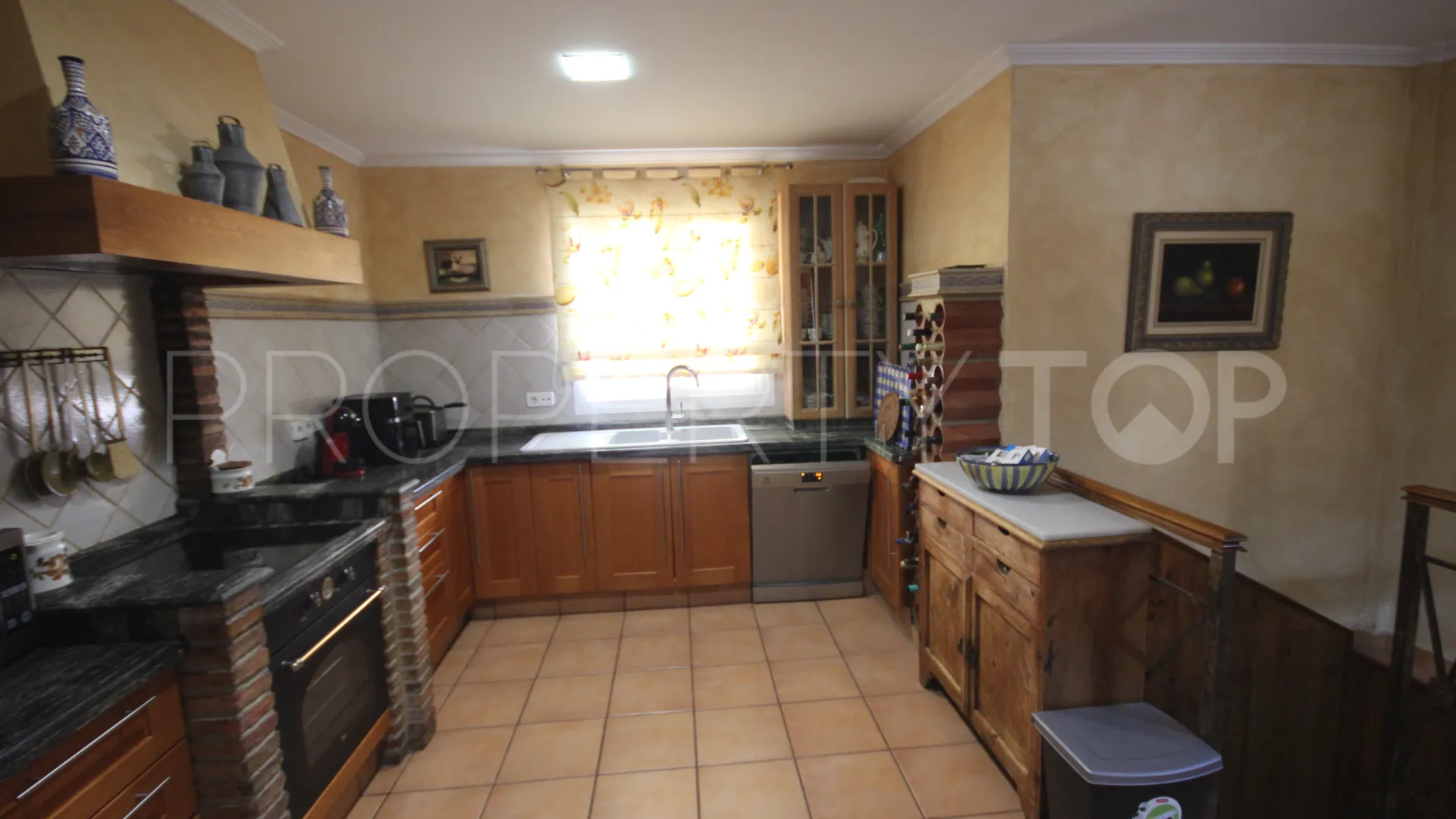 Town house with 4 bedrooms for sale in Marbella Golden Mile