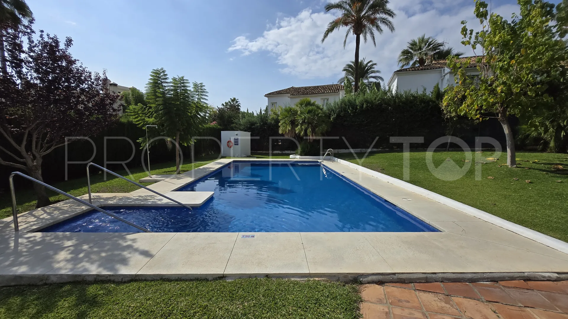 Comprar villa en Balcones de Sierra Blanca