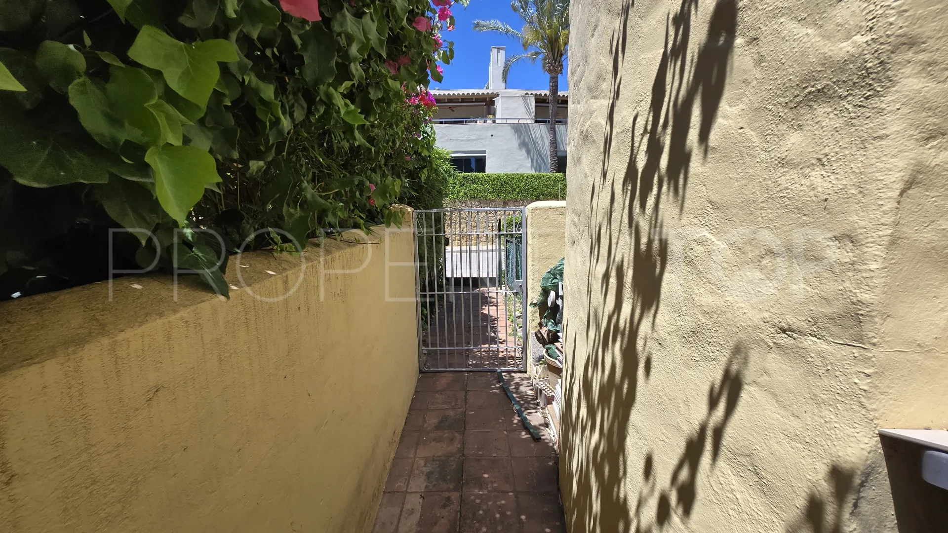 Comprar villa en Balcones de Sierra Blanca