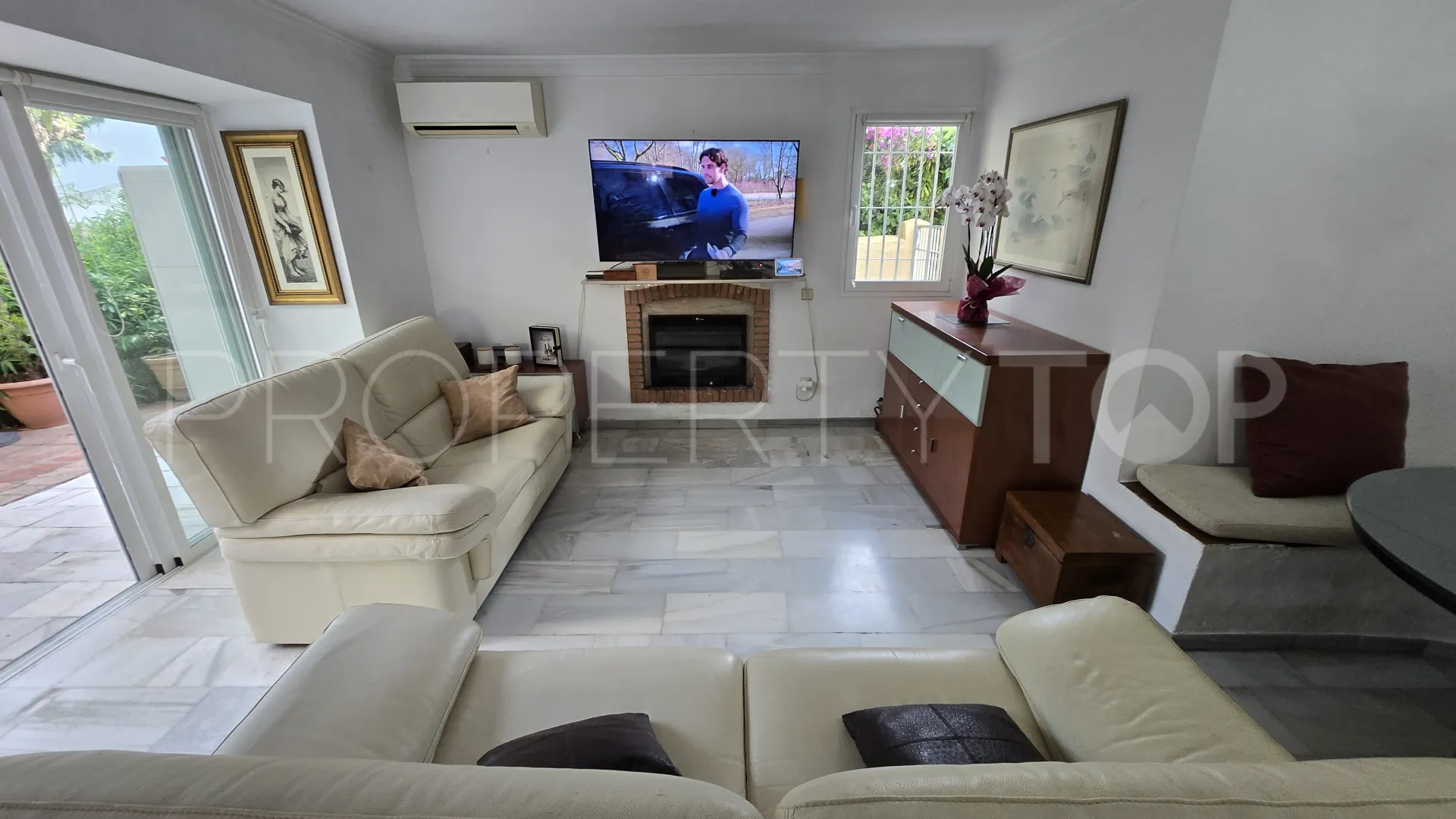 Comprar villa en Balcones de Sierra Blanca