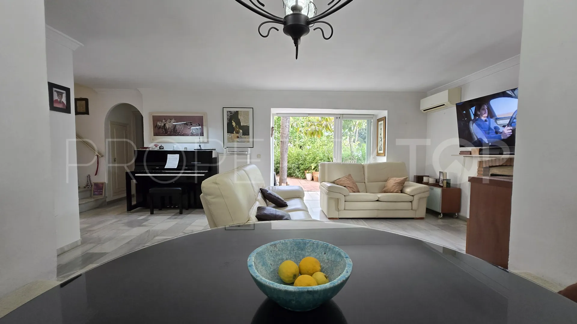 Comprar villa en Balcones de Sierra Blanca