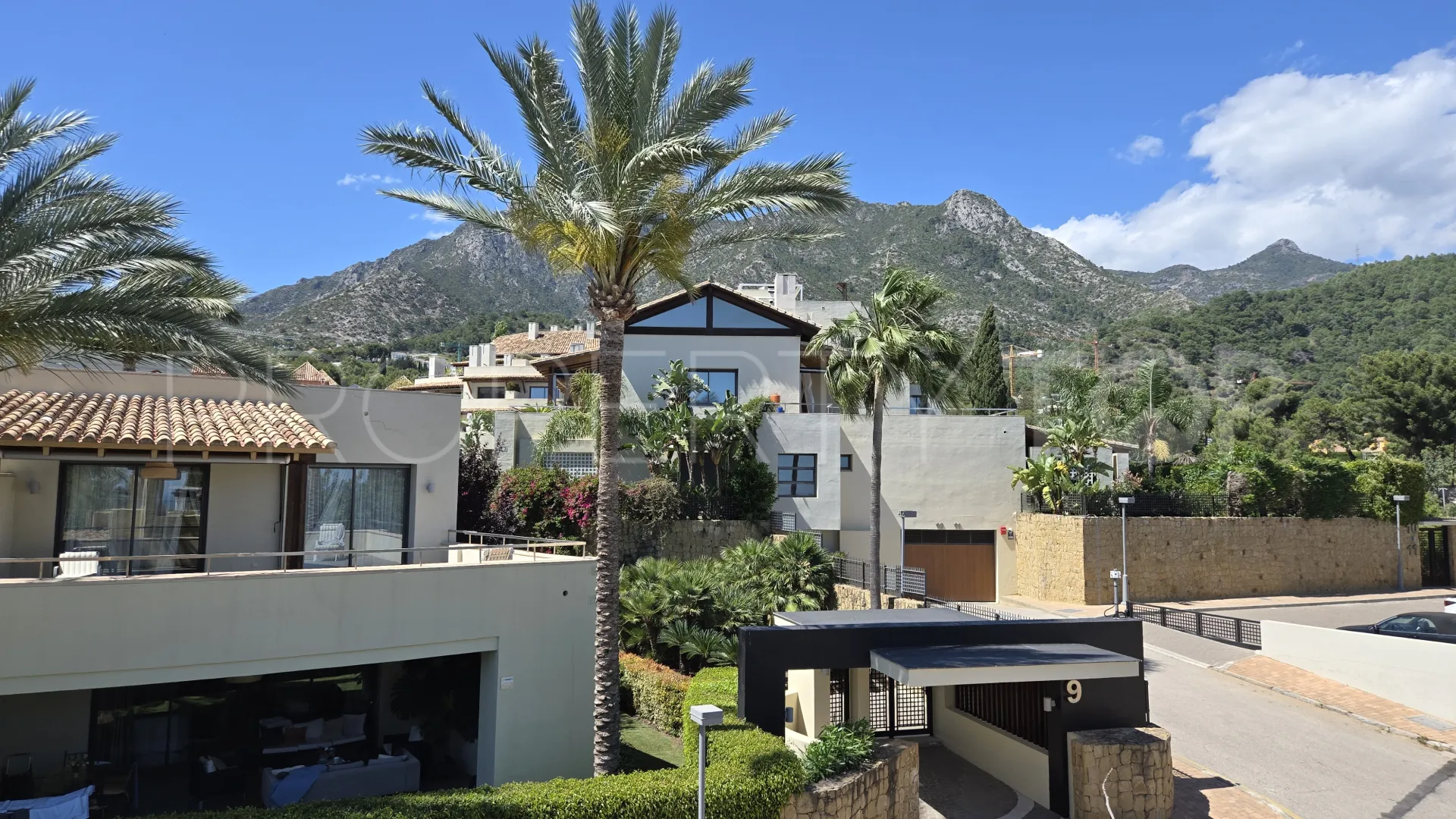 Comprar villa en Balcones de Sierra Blanca