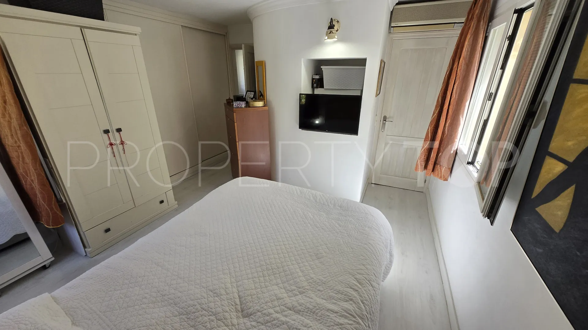 Comprar villa en Balcones de Sierra Blanca