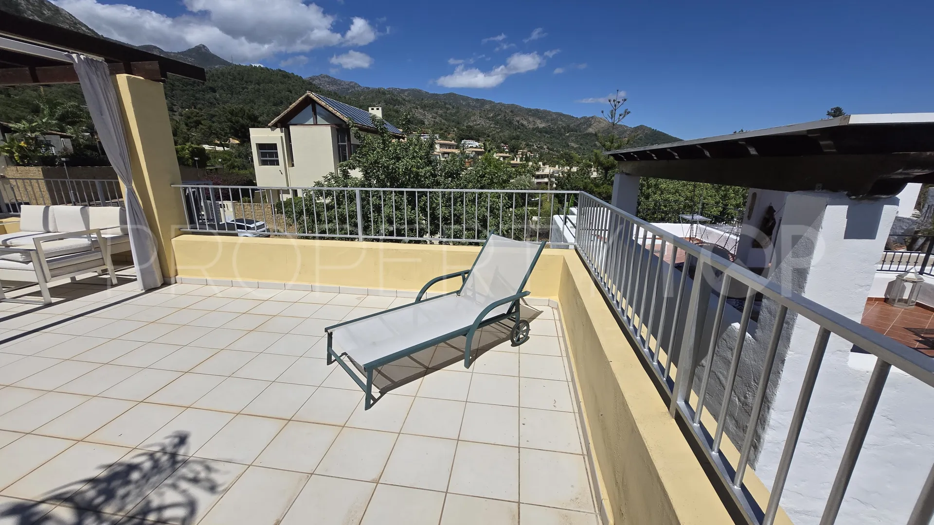 Comprar villa en Balcones de Sierra Blanca