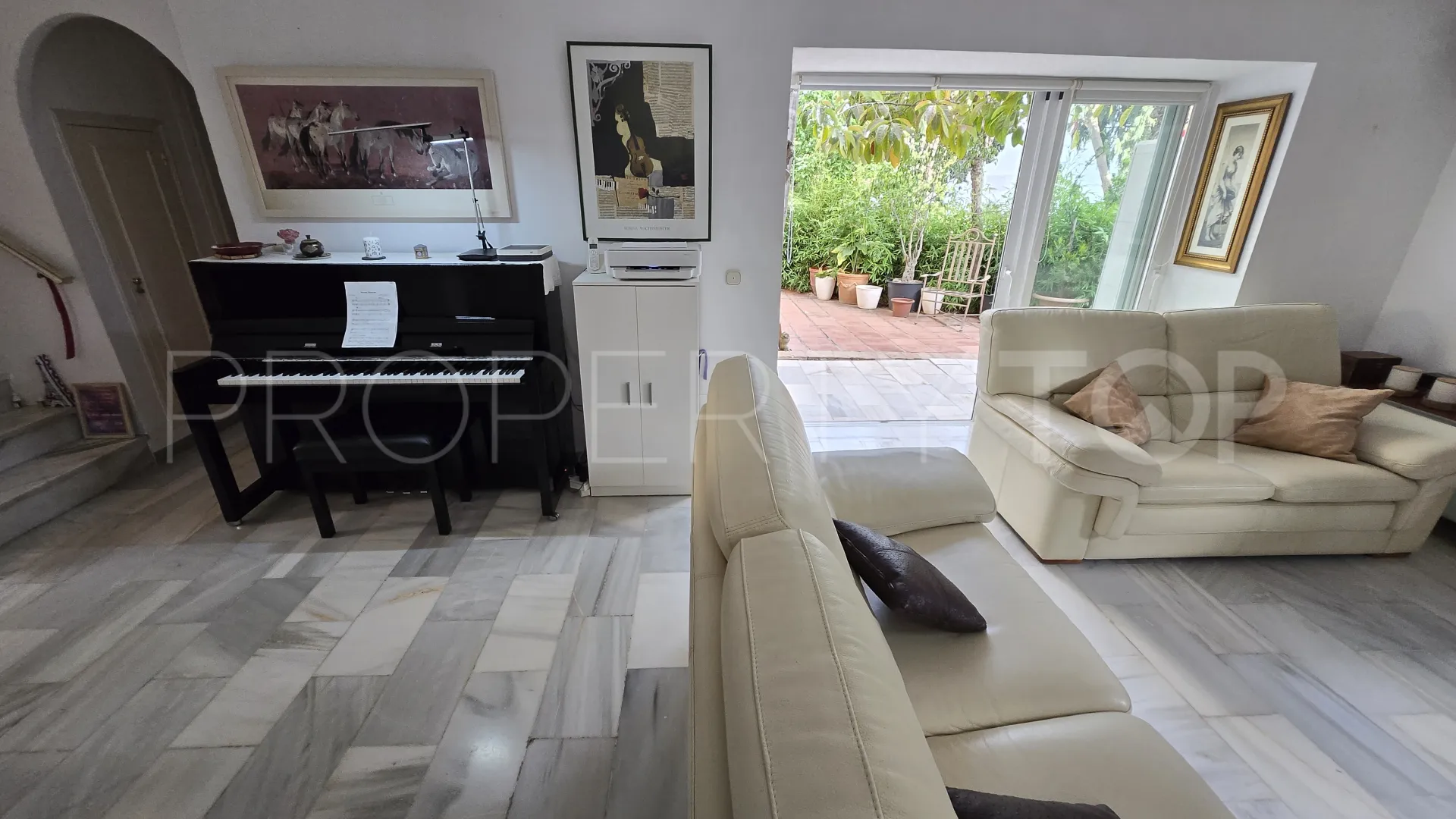 Comprar villa en Balcones de Sierra Blanca