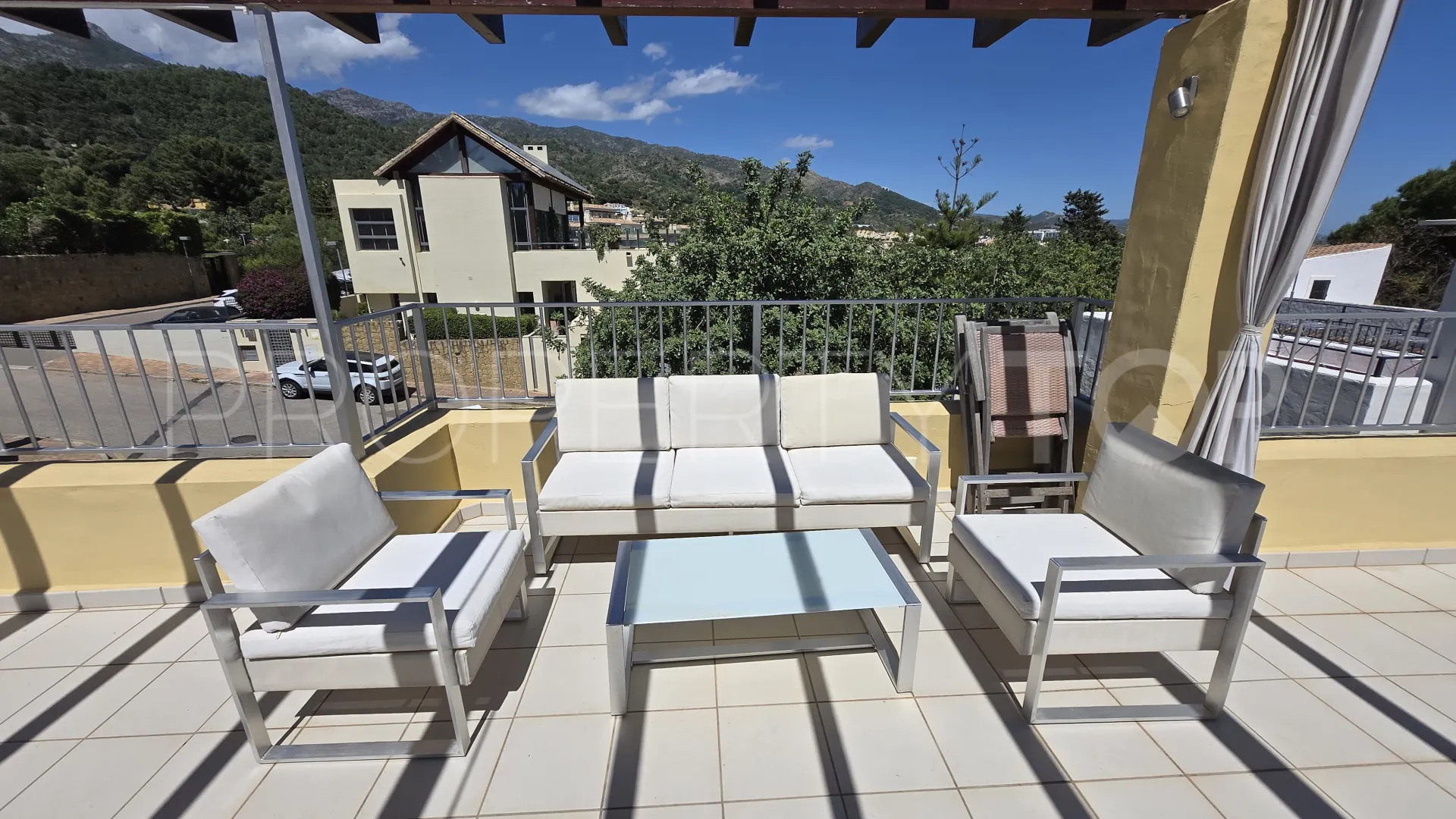 Comprar villa en Balcones de Sierra Blanca