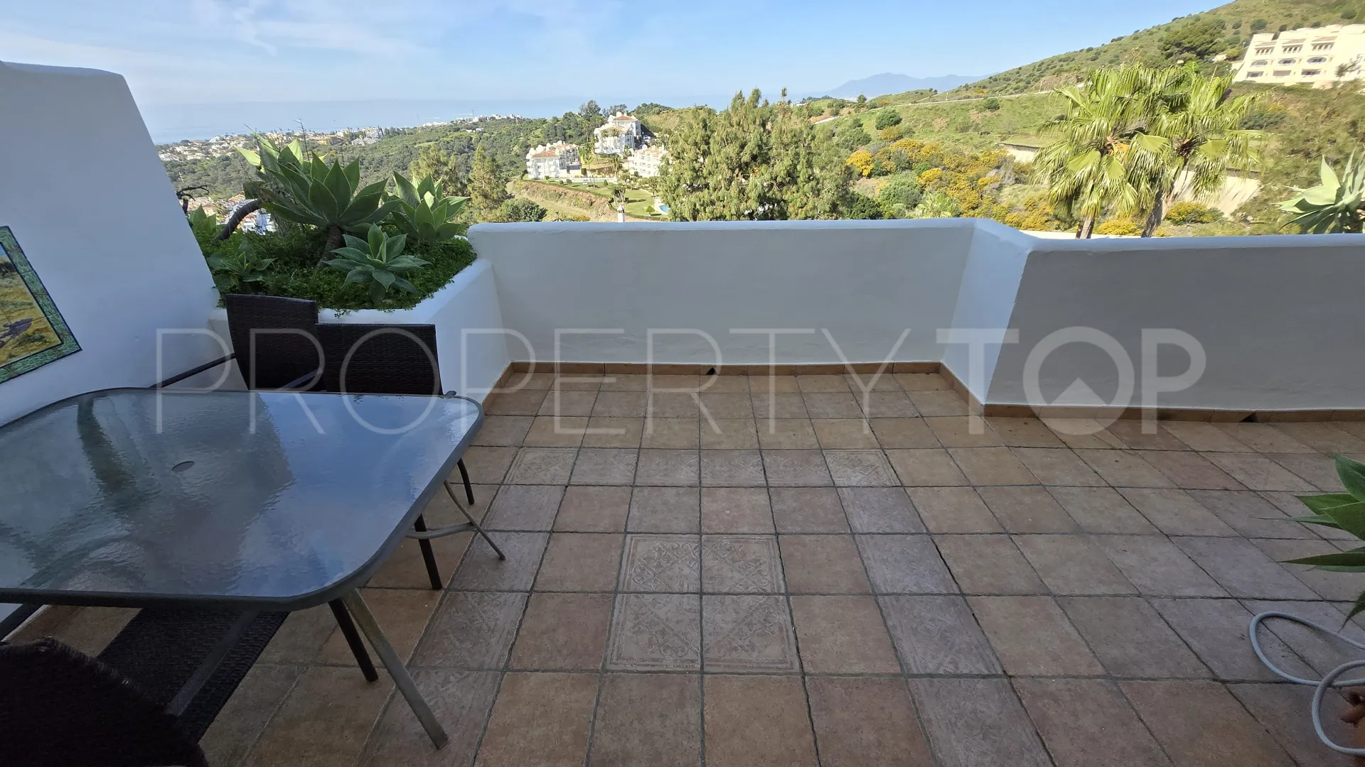 Ático en venta en Sitio de Calahonda de 2 dormitorios