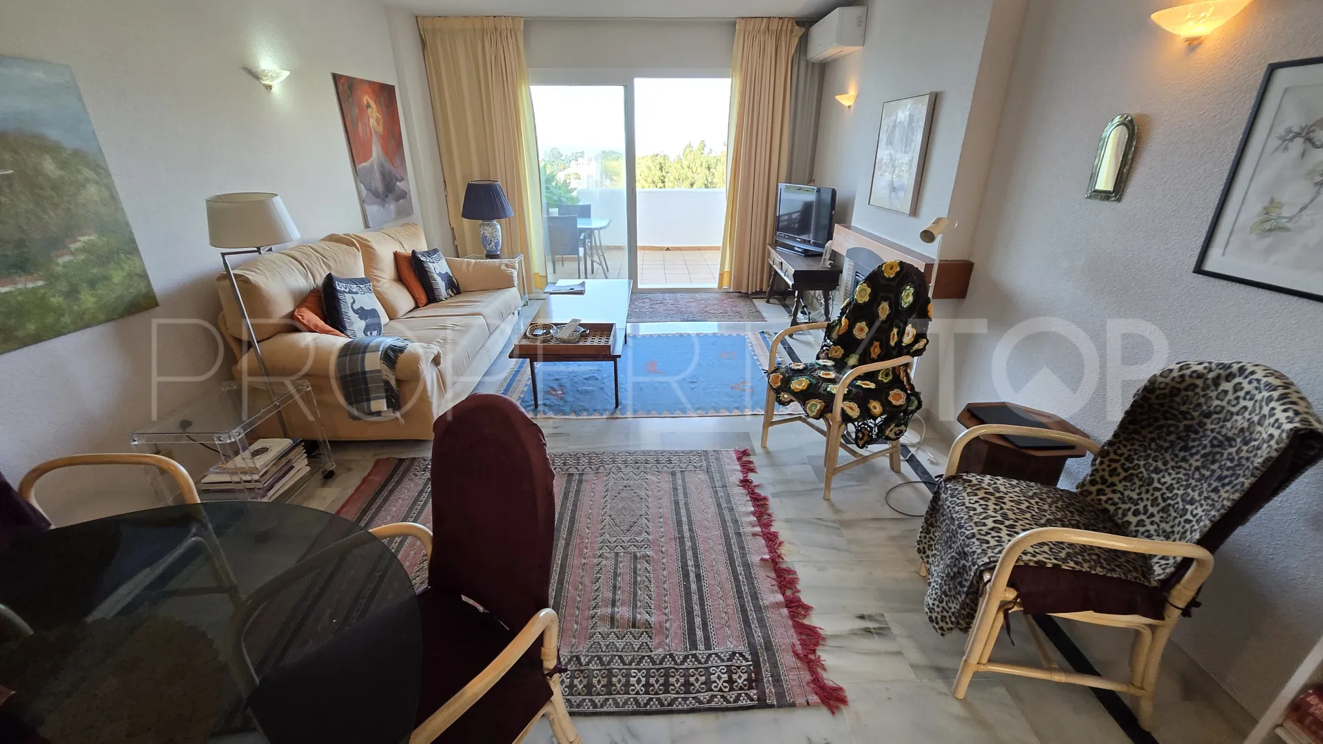 Ático en venta en Sitio de Calahonda de 2 dormitorios