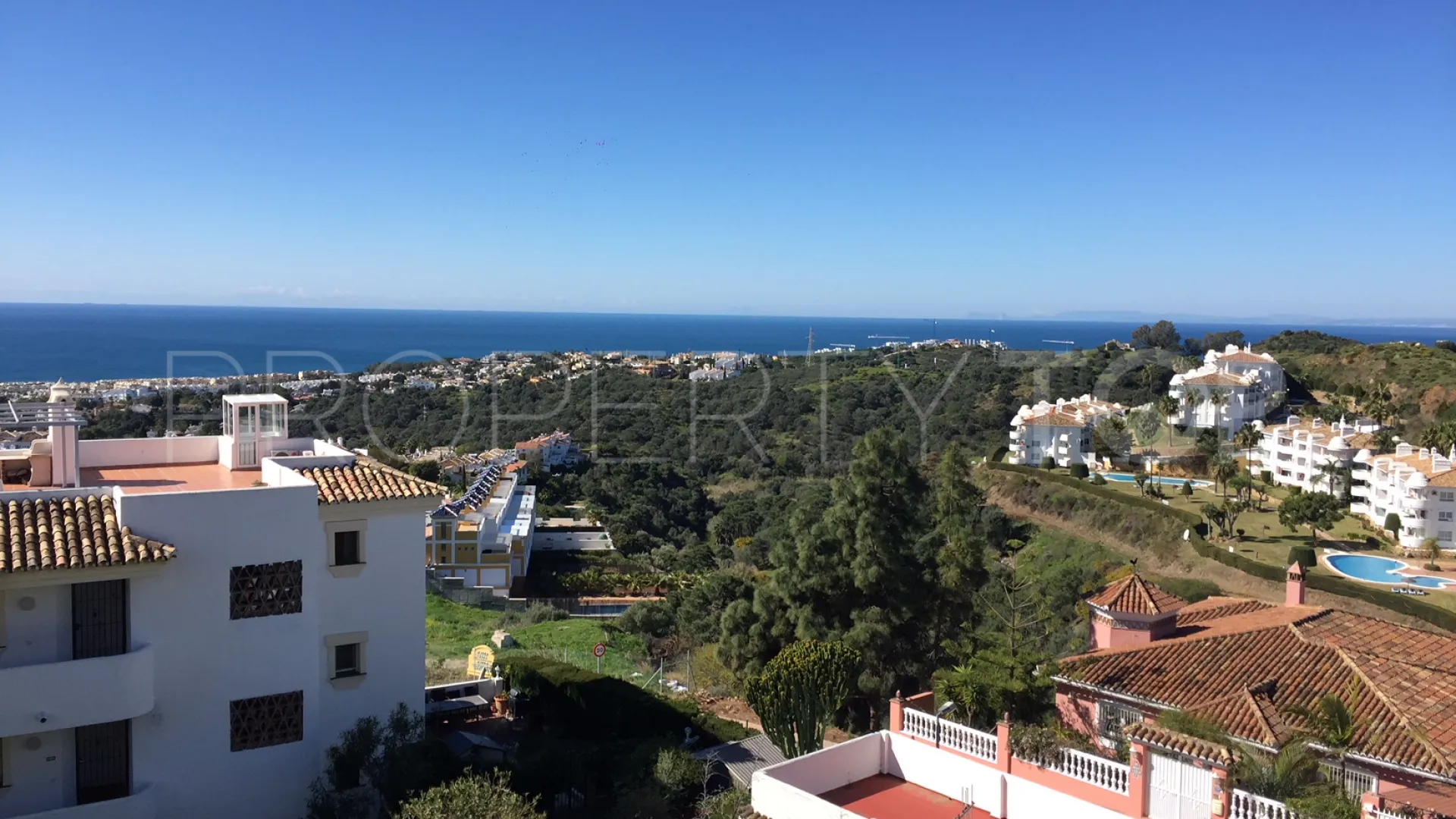 Ático en venta en Sitio de Calahonda de 2 dormitorios
