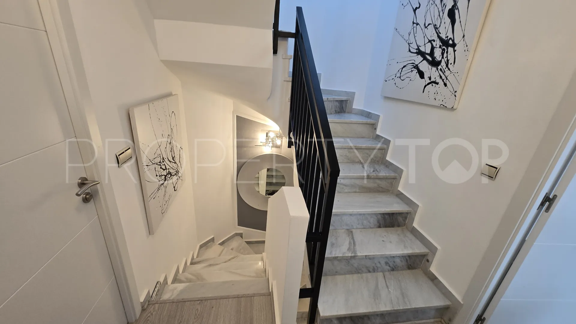 Buy town house in Marbella Golden Mile with 4 bedrooms