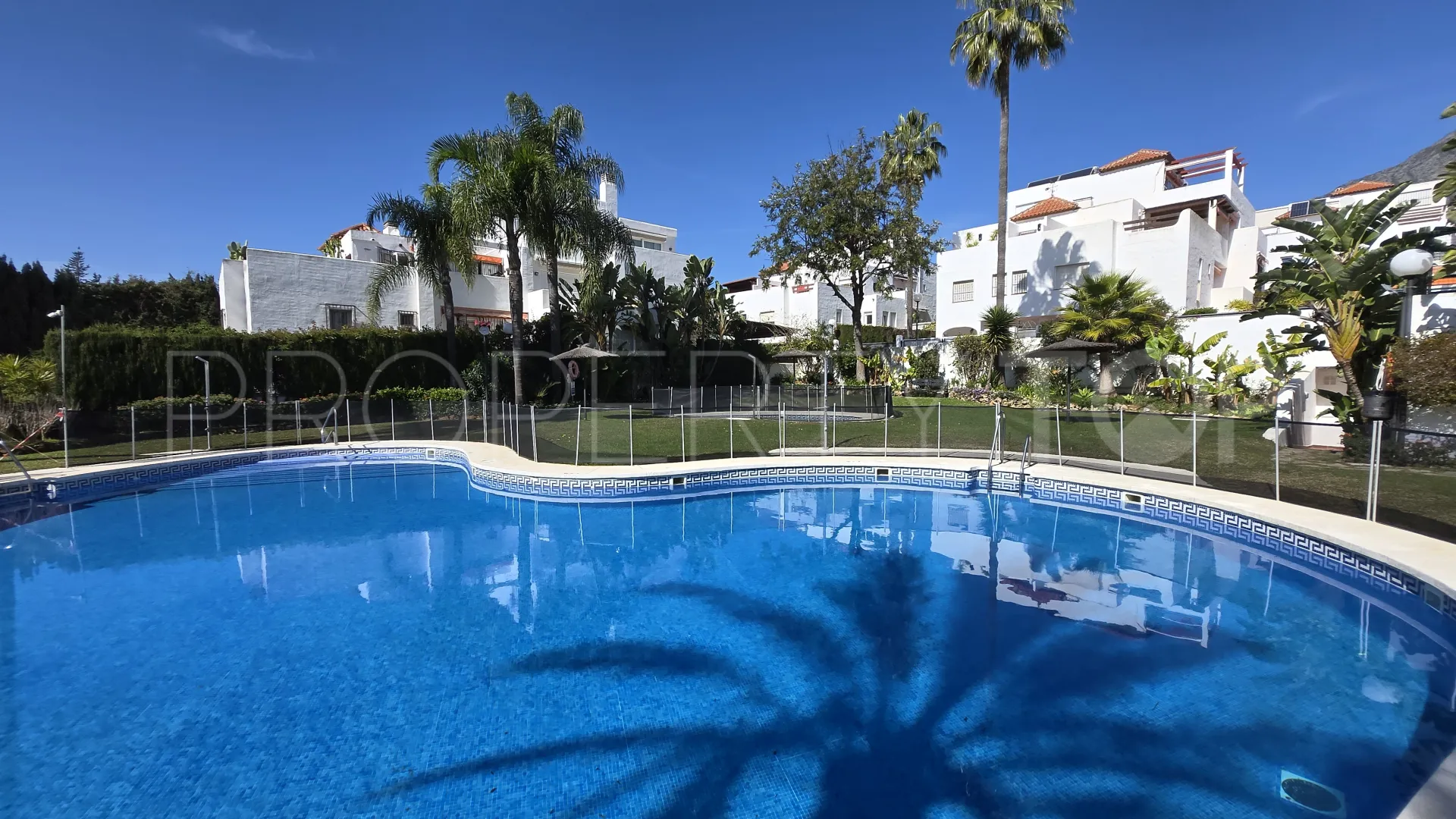 Buy town house in Marbella Golden Mile with 4 bedrooms