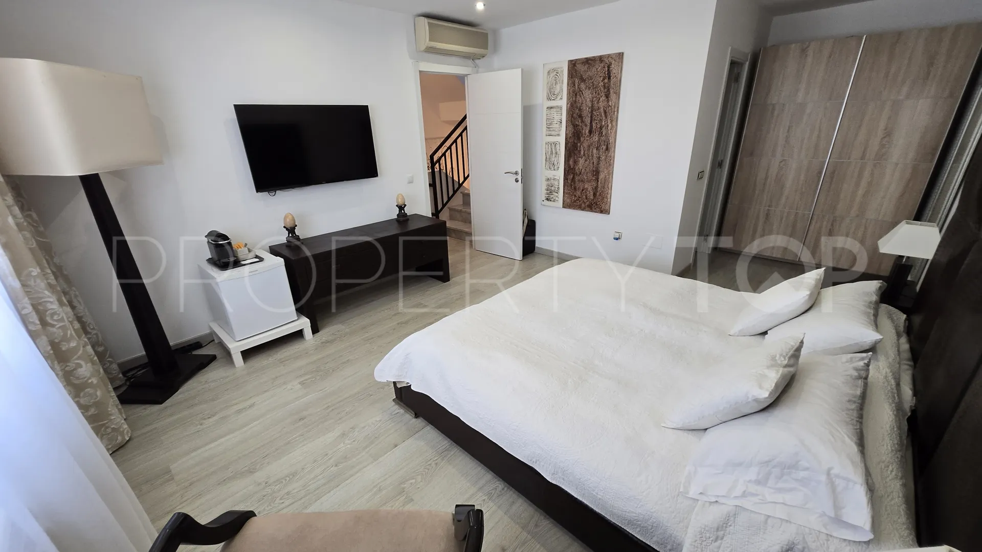 Buy town house in Marbella Golden Mile with 4 bedrooms