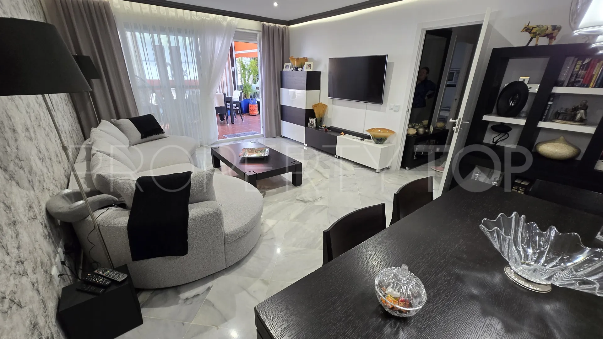 Buy town house in Marbella Golden Mile with 4 bedrooms